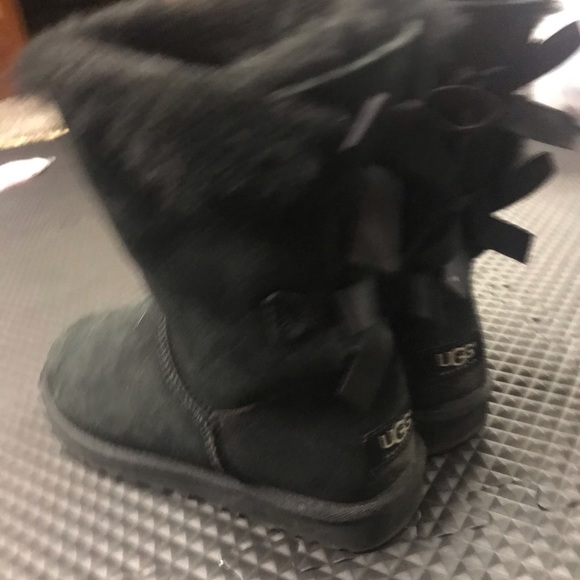 Black bow tie ugg boots - Picture 2 of 4